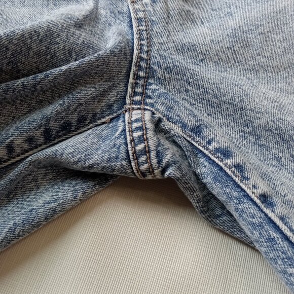 Time and Tru Acid Wash Mid Rise Straight Leg Distressed Denim Jeans Women's 16 - Picture 9 of 13